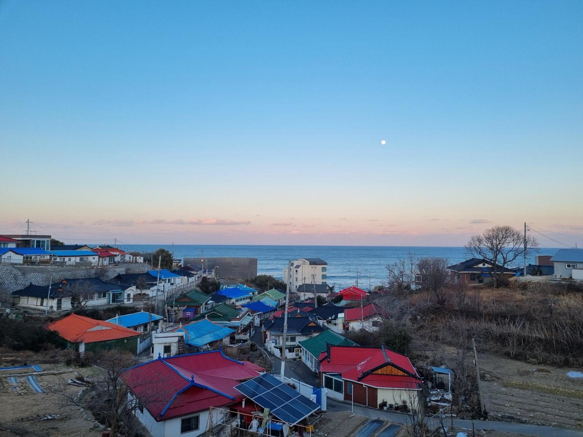 Sinami Vandrarhem Gangneung Exteriör bild